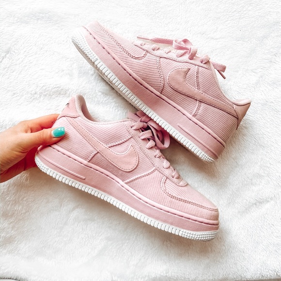 BRAND NEW PINK NIKE FORCES - Picture 1 of 5